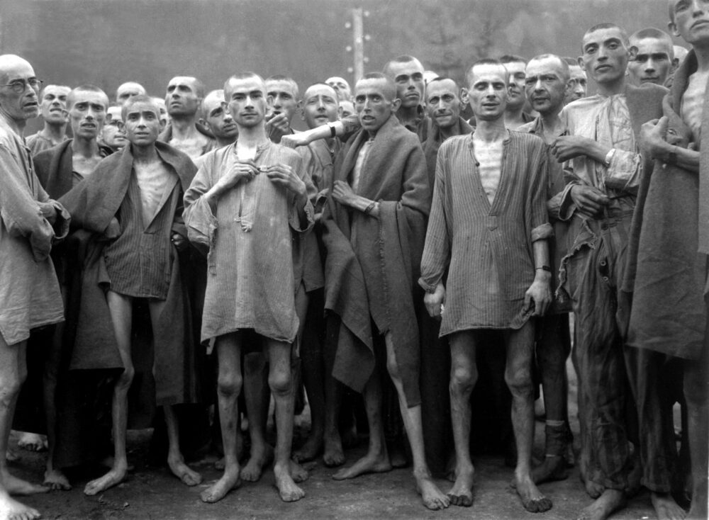 Ebensee_concentration_camp_prisoners_1945_2